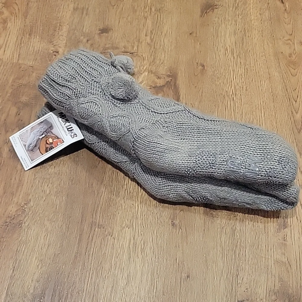 Muk Luks Slipper Socks Grey Cable Knit Grips S/M